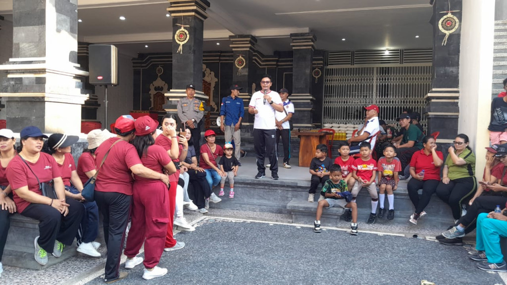 Jalan Santai memperingati Hari Sumpah Pemuda di Lingkungan Blubuh Sari